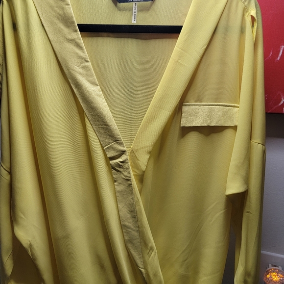 Yellow Cold Shoulder w/Leather Trip - Picture 5 of 5